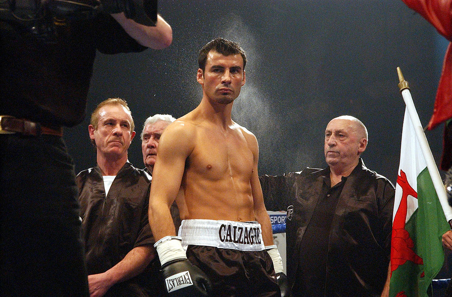 Joe Calzaghe is watched by his Father Enzo ahead of his fight with Mger Mkrtchian, Cardiff, 2004